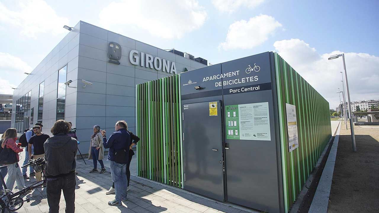 Modular Bicycle Racks at the Girona AVE station